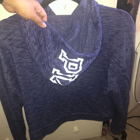 PINK crop sweater! Only worn once - Picture 2 of 3